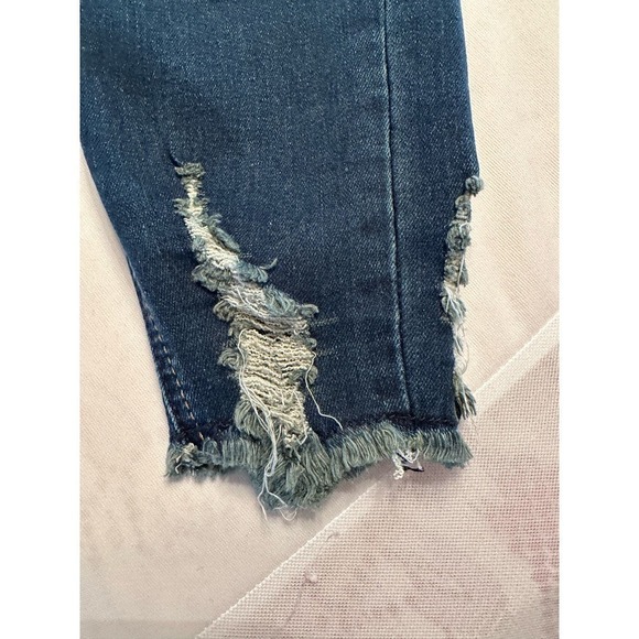 Suzanne Betro Super Destroyed Jeans Sz 6 NWT - Picture 6 of 12